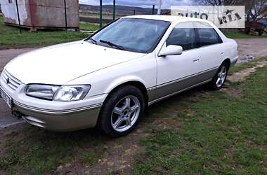 Седан Toyota Camry 1999 в Здолбуніві