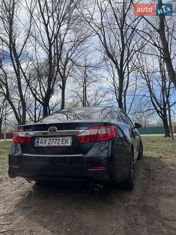 Седан Toyota Camry 2011 в Харкові