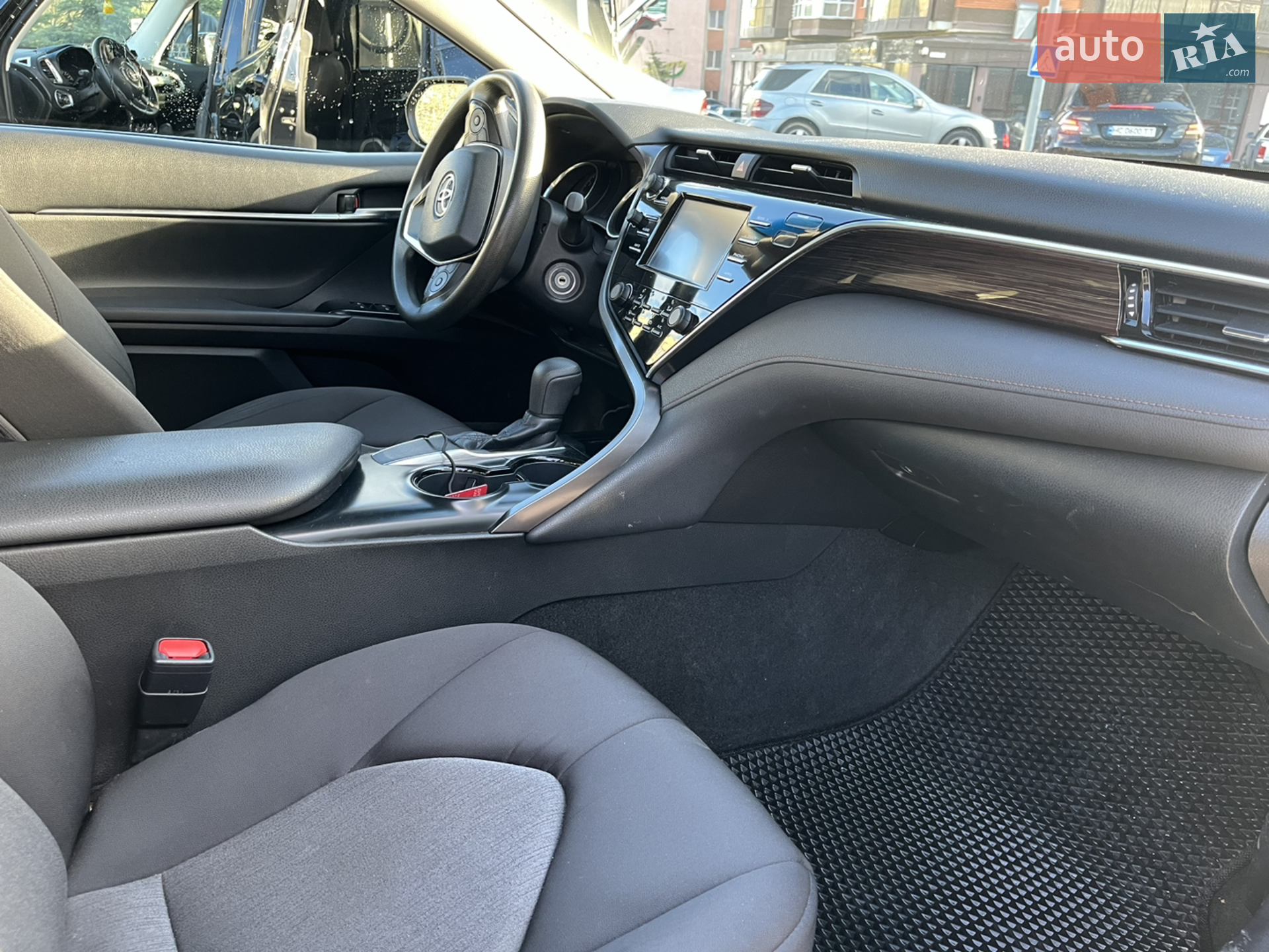 2018 Toyota Camry - мініатюра 11