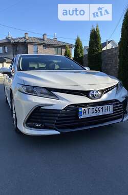 Седан Toyota Camry 2021 в Киеве