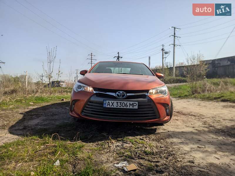 Седан Toyota Camry 2015 в Харкові