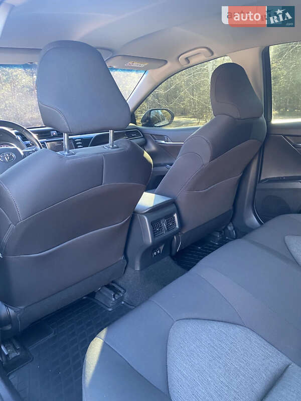 Седан Toyota Camry 2019 в Киеве фото 19 Седан Toyota Camry 2019 в Киеве