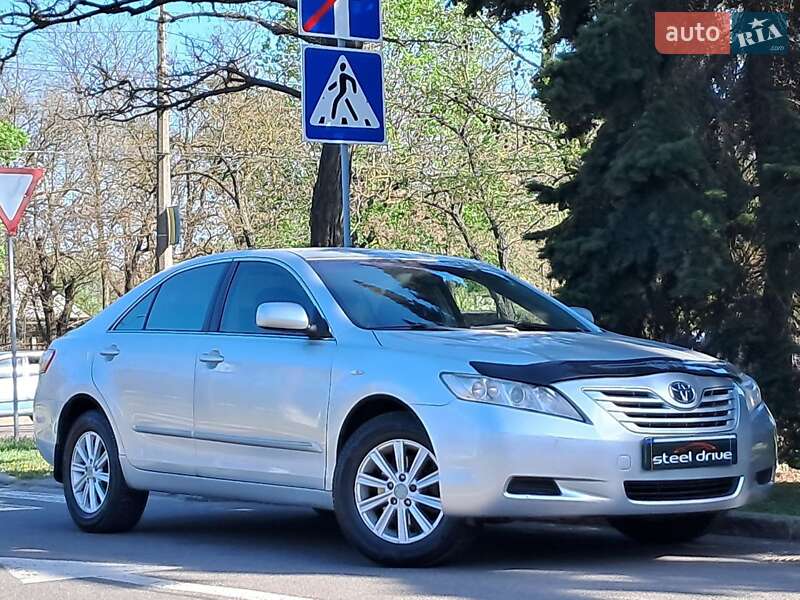 Седан Toyota Camry 2008 в Николаеве