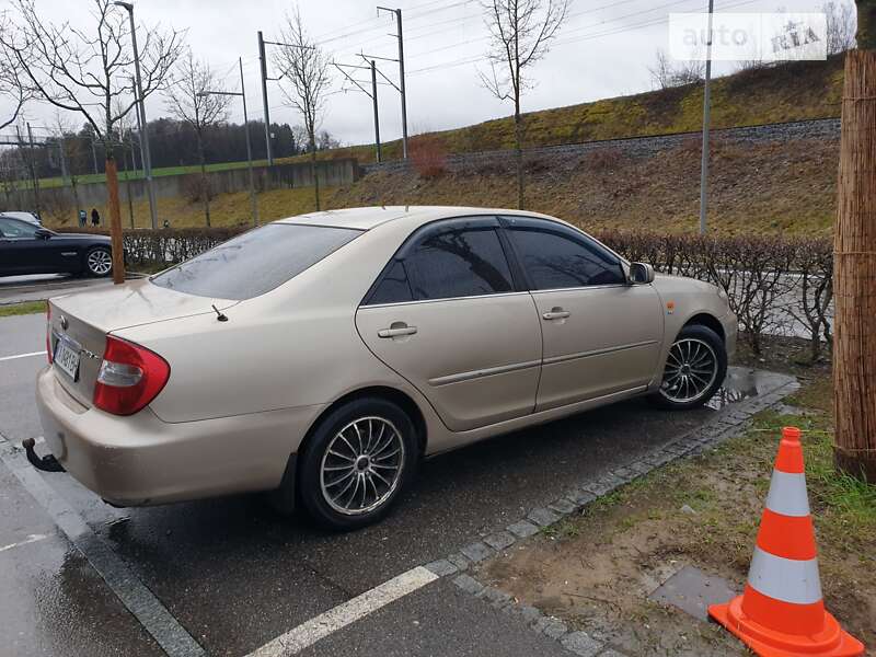 Седан Toyota Camry 2003 в Києві