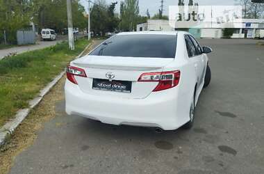 Седан Toyota Camry 2013 в Николаеве