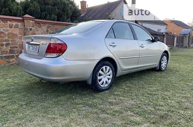 Седан Toyota Camry 2005 в Львове