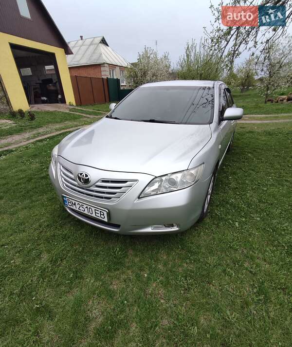 Седан Toyota Camry 2008 в Сумах