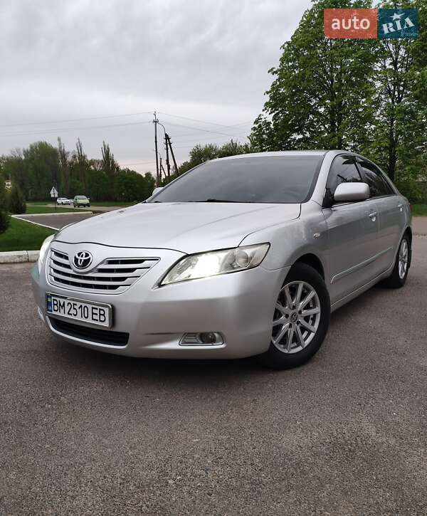 Седан Toyota Camry 2008 в Сумах