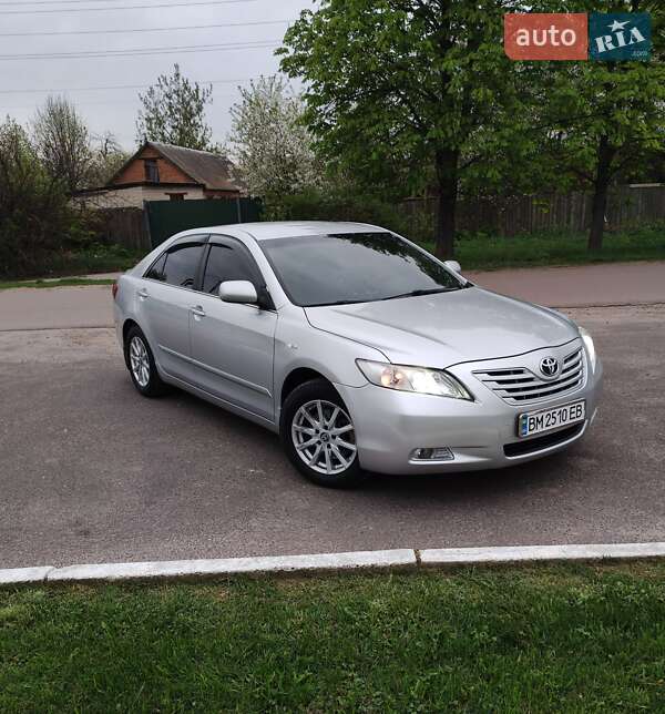 Седан Toyota Camry 2008 в Сумах