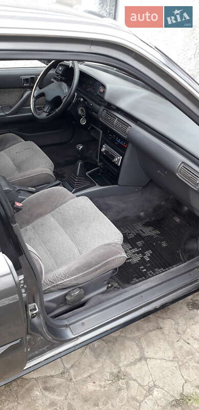 Седан Toyota Camry 1987 в Подільську