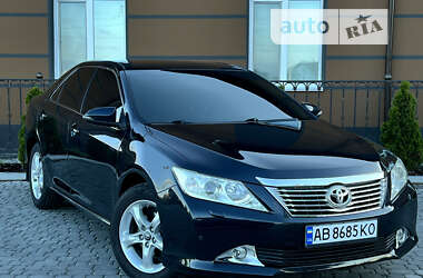 Седан Toyota Camry 2012 в Виннице