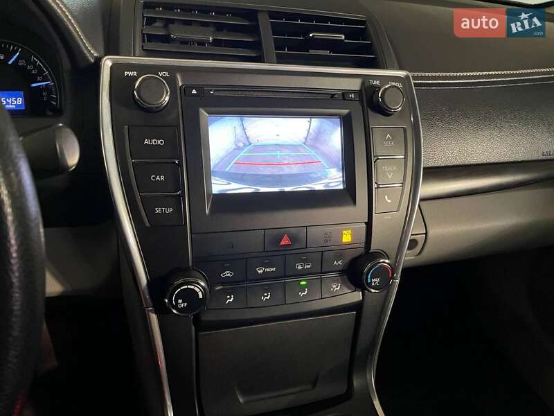 Седан Toyota Camry 2015 в Виннице
