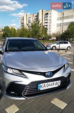 Седан Toyota Camry 2021 в 