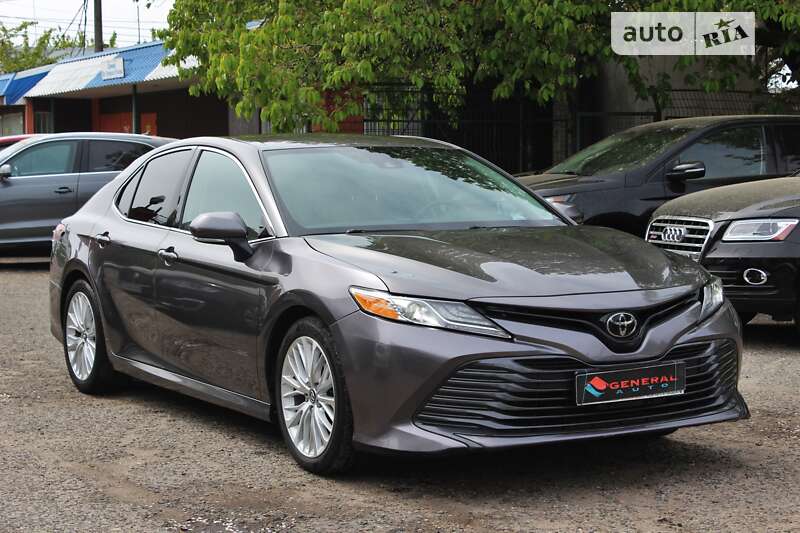 Седан Toyota Camry 2018 в Одесі