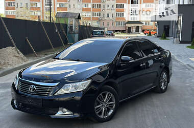 Седан Toyota Camry 2012 в Чернігові