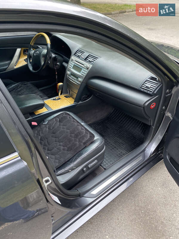 Седан Toyota Camry 2006 в Нікополі