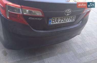 Седан Toyota Camry 2012 в Кропивницком
