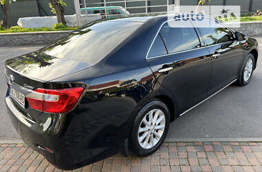 Седан Toyota Camry 2012 в Виннице