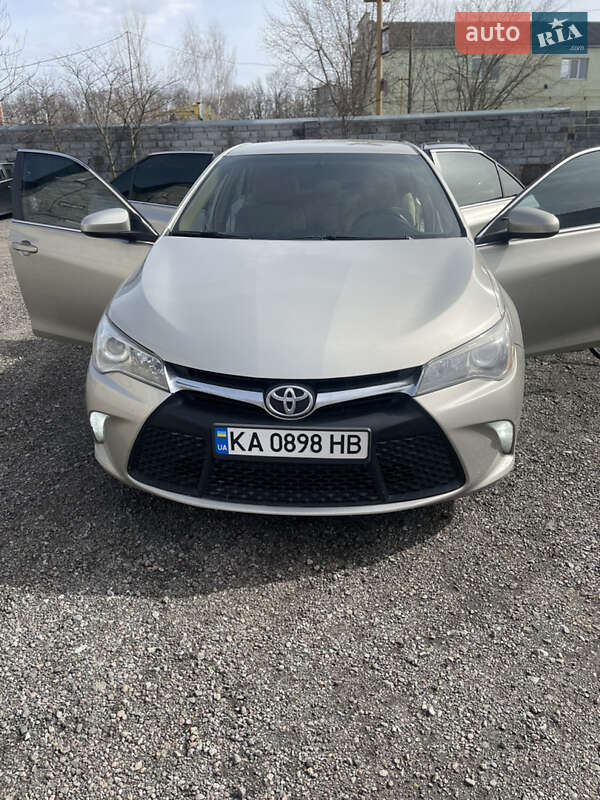 Седан Toyota Camry 2015 в Киеве фото 2 Седан Toyota Camry 2015 в Киеве