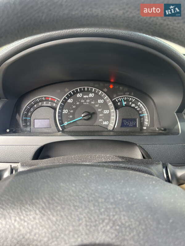 Седан Toyota Camry 2015 в Киеве фото 5 Седан Toyota Camry 2015 в Киеве