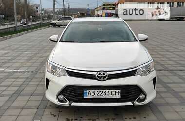 Седан Toyota Camry 2017 в Виннице