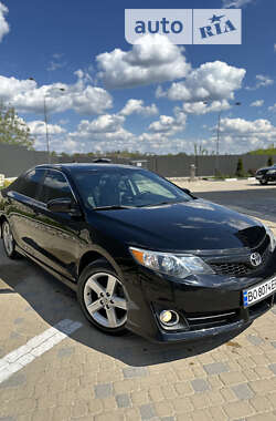 Седан Toyota Camry 2013 в Тернополі