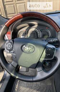 Седан Toyota Camry 2011 в Полтаве