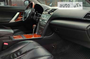 Седан Toyota Camry 2008 в Жовтих Водах