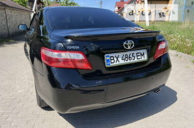 Седан Toyota Camry 2006 в Хмельницком