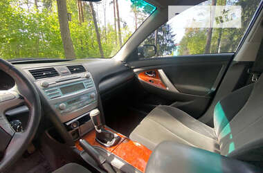 Седан Toyota Camry 2008 в Глухове