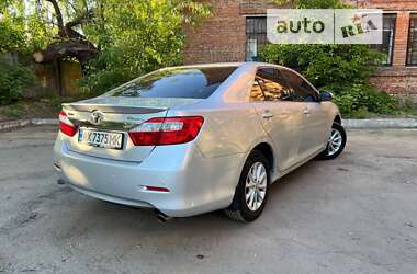 Седан Toyota Camry 2013 в Полтаві