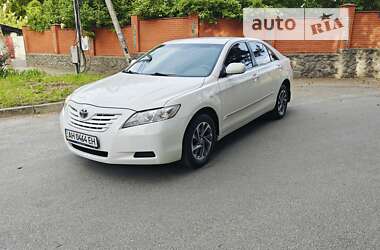 Седан Toyota Camry 2008 в Києві