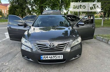 Седан Toyota Camry 2008 в Виннице