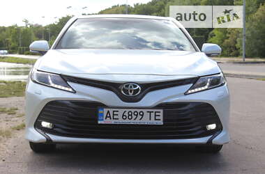 Седан Toyota Camry 2020 в Днепре