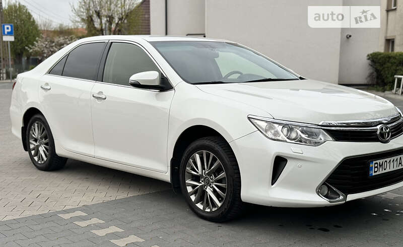 Седан Toyota Camry 2015 в Ахтырке