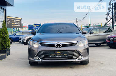 Седан Toyota Camry 2014 в Харькове