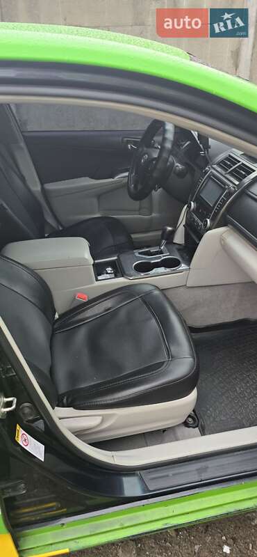 Седан Toyota Camry 2013 в Харкові