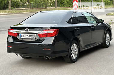 Седан Toyota Camry 2012 в Киеве