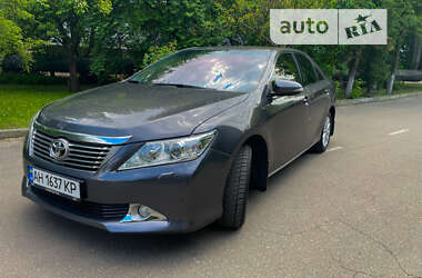 Седан Toyota Camry 2012 в Києві