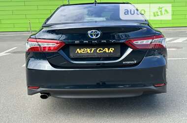 Седан Toyota Camry 2018 в Киеве