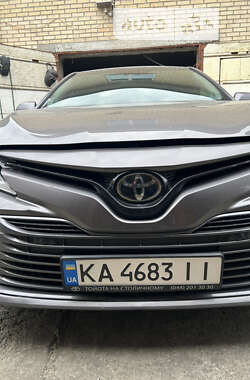 Седан Toyota Camry 2018 в Києві