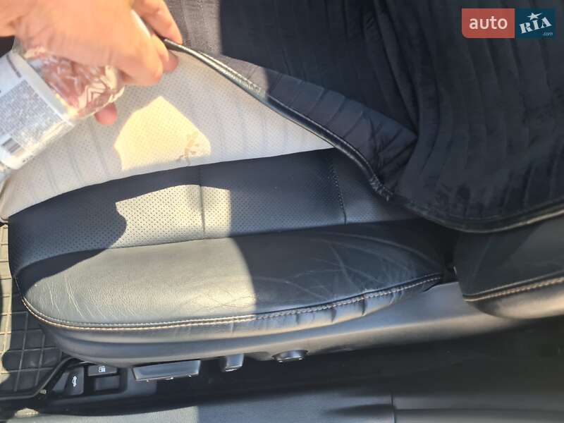 Седан Toyota Camry 2016 в Києві