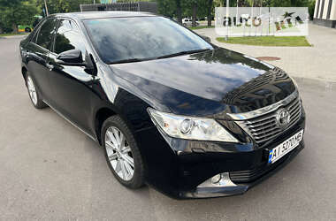 Седан Toyota Camry 2011 в Києві