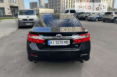 Седан Toyota Camry 2011 в Києві