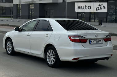 Седан Toyota Camry 2014 в Киеве