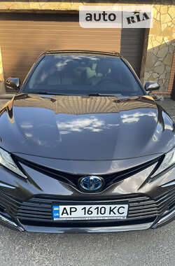 Седан Toyota Camry 2023 в Києві