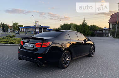 Седан Toyota Camry 2012 в Хмельницком