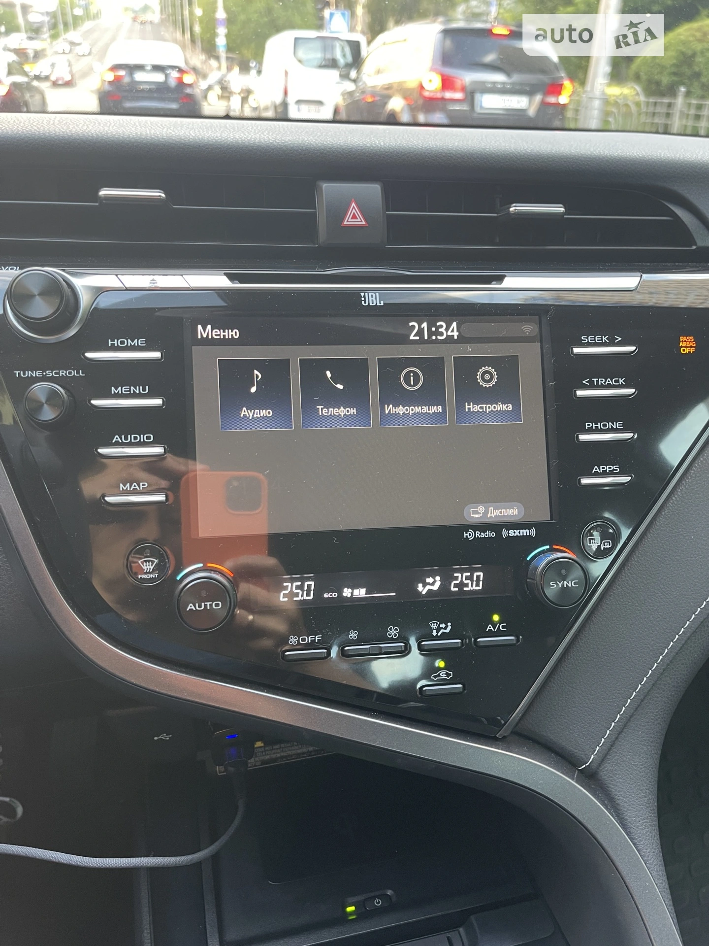 2020 Toyota Camry - мініатюра 9