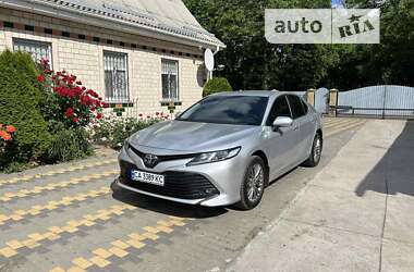 Седан Toyota Camry 2018 в Черкасах