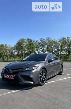 Седан Toyota Camry 2021 в Днепре